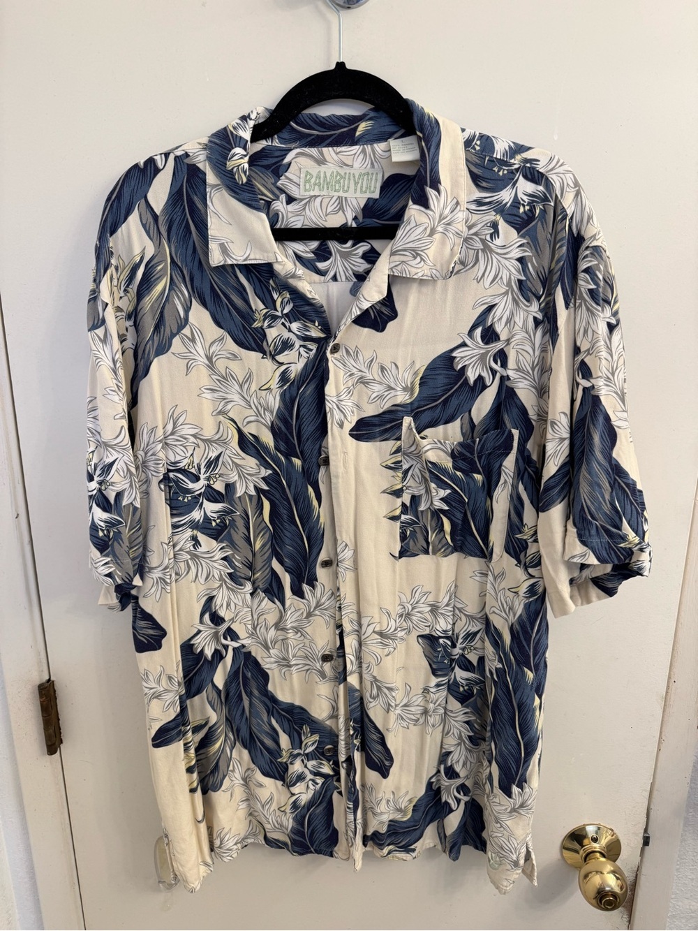 BAMBOO Cream and Navy Floral Short-Sleeve Button-Down Shirt
